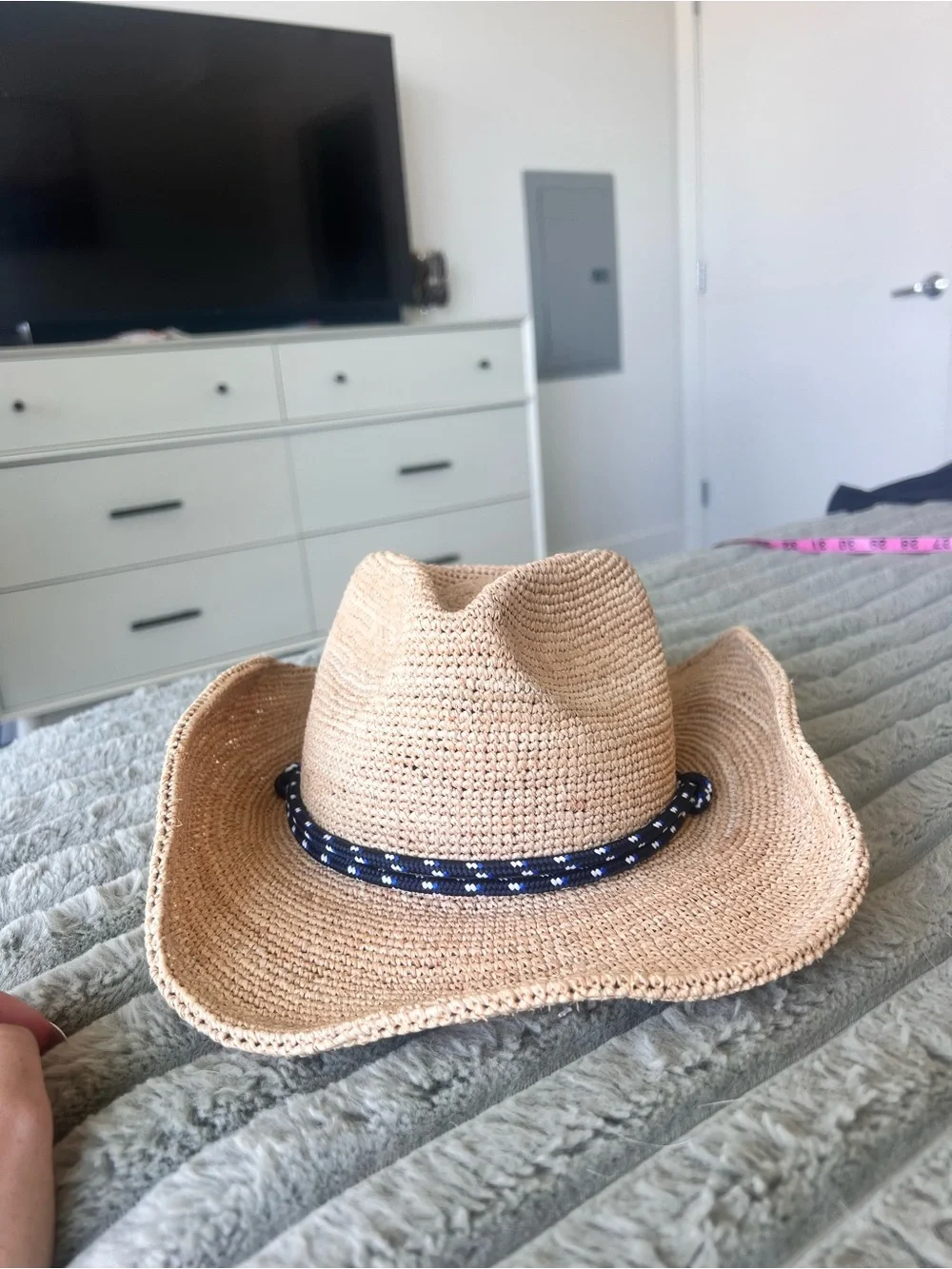 Aritzia Lasso Raffia Strap Cowboy Hat Sandy Beige/Admiral Size XS